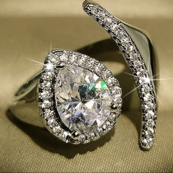 Beautiful Water Drop design ring 925 Silver - Picture 2 of 4